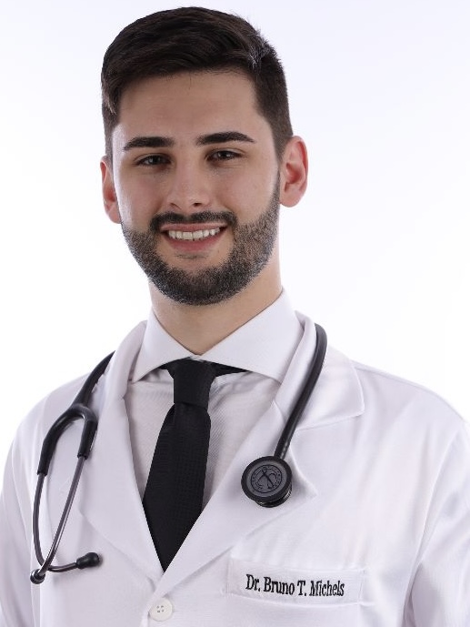 Dr. Bruno Thomás Michels